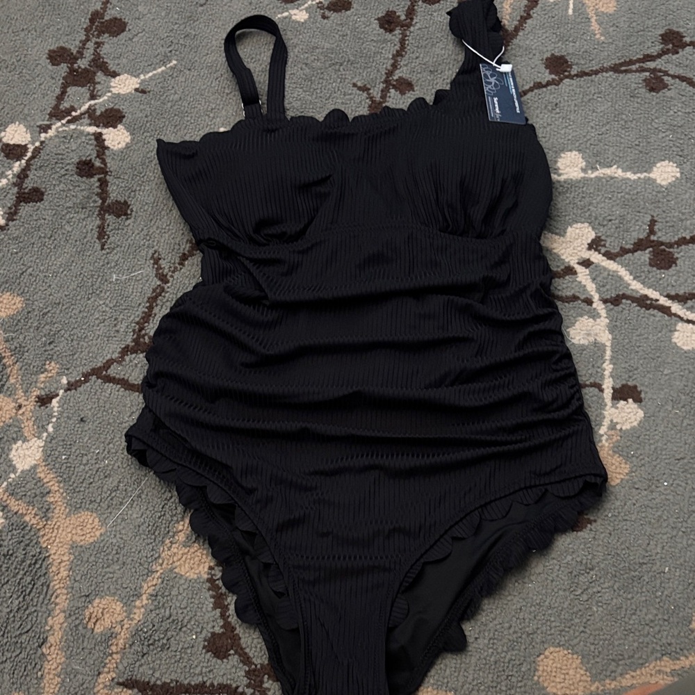 Summer Mae Women’s One Piece Ribbed and Scalloped Edge Swimsuit SZ 6